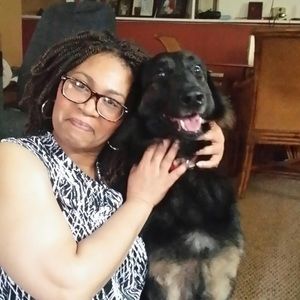 Meet your Posher, Angela